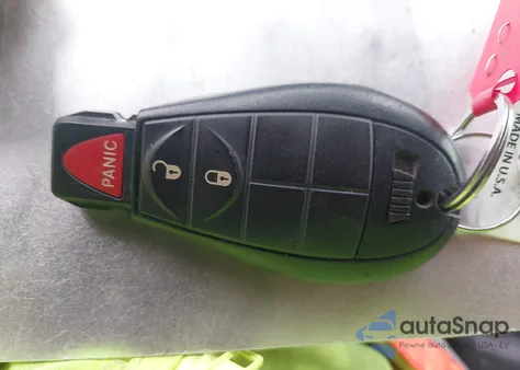 2018 Jeep Cherokee Latitude Tech Connect 4X4 из США, поврежденный, VIN 1C4PJMCB9JD610652